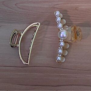 NWOT Gold and Pearl Hair Clips Claw Clips Women’s Hair Accessories